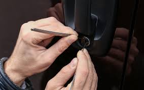 Our highly trained locksmiths are available 24 hours a day, 7 days a week and can be at your location within a matter of minutes! 24 Hour Locksmith Service Charleston Mobile Locksmith Charleston Sc Expert Locksmith Technician In Charleston