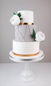 15 Of Our Favorite Geometric Wedding Cakes For A Modern Wedding Geometric Wedding Cakes Simple Wedding Cake Modern Wedding Cake