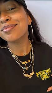 We often joke that Ashley lives a life of luxury..and then she agrees…and  then the peanut gallery chimes in….OK so let's get into it. Sis is HAPPY.  She loves her man, her