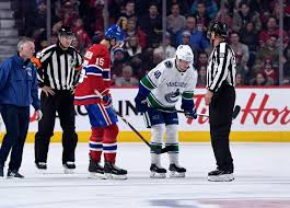 Tag yourself i'm erik karlsson and elias pettersson coming out and watching the intermission performance on the bench. Elias Pettersson Canucks Rookie Leaves Ice After Ugly Looking Injury