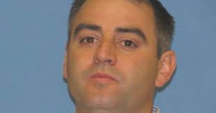 Cirrus SR22, N960CM: Pilot says panic led to Arkansas manhunt