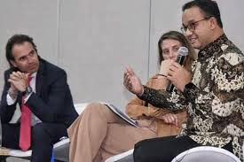 Melihat nasdem balik kanan, membatalkan dukungan terhadap revisi uu beberapa bulan lalu, anies sempat bertemu dengan surya paloh dan melakukan konpers. Rangkaian Kegiatan Anies Di Luar Negeri Apa Hasilnya Untuk Jakarta Halaman All Kompas Com