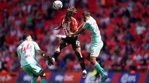 Brentford are on top after the opening 45 minutes, having opened their account with an ivan toney penalty, before making swansea's job a lot harder. Tyk9x Nd6tnrum