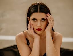 Beautiful @juane_rossouw Photographer: @somethingprettyphoto Dress:  @esjesdesignharties I always love doing your makeup❤️