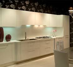 Mineralwerkstoff Arbeitsplatte Quasar White Sq019 Staron Marmor Fur Kuchen Weiss