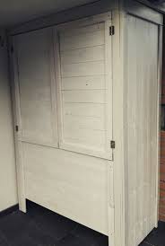 Kontrollieren sie die abstände und richten sie die profile gegebenenfalls mit der wasserwaage aus. Selbst Gebauter Outdoor Schrank Garten Terasse Selber Bauen Gartenschrank Schrank