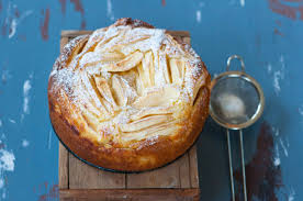 Torta di mele e yogurt soffice e alta. Torta Di Mele Allo Yogurt Una Streghetta In Cucina