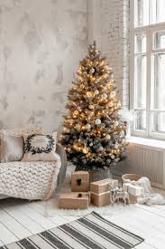 15 christmas table settings to win you best host. 19 Small Apartment Christmas Decor Ideas You Ll Wish You Knew Sooner By Sophia Lee