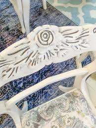 Howdy ho and happy monday to you! Rustoleum Chalk Paint Linen White Table And Chairs Reveal Happily Ever After Etc