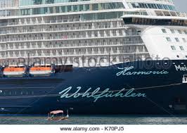 Valletta Malta Grand Harbour Luxury Yachts Marina View From Upper Barrakka Gardens In The Evening Stock Photo Alamy