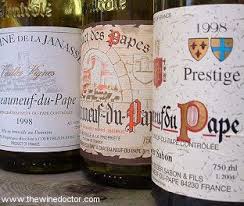 Chateauneuf Du Pape Un Delice De Vin Rouge De Allerlekkerste En Allerduurste Frankrijk Vakanties