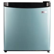 The advantage, is that you get to keep your food fresher, for longer. Comparison Of Hisense 1 Door Fridge Rr155d5agn And Ezy Es 66f 1 7 Cu Ft Refrigerator Blue Which Is Better Snachetto Com