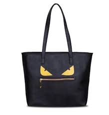 Bahkan tas ini menjadi sangat populer di kalangan banyak orang. 10 Model Tas Anak Kuliahan Keren Buat Cewek Cowok