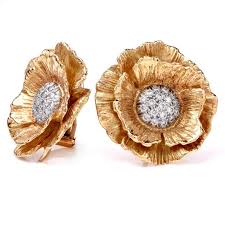Hours may change under current circumstances 1990s Mish Hibiscus Flower Diamond Yellow Gold Clip On Earrings At 1stdibs