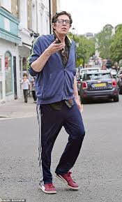 They also shared one son together named sean brosnan who they welcomed in 1973. Pierce Brosnan S Estranged Son Christopher Steps Out In London On Rare Public