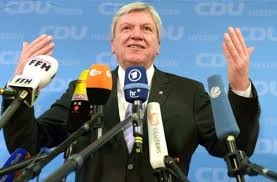 Since 31 august 2010 he has been minister president of the german state of hesse. Schwarz Grun In Hessen Verhandlungen In Wiesbaden Starten Politik Stuttgarter Nachrichten