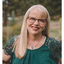 Erin Bergstrom's Instagram, Twitter & Facebook