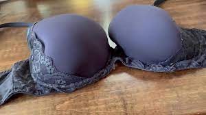 Cum on her padded bra - XVIDEOS.COM