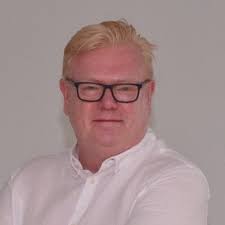 Having a quiet lunch in lunch in London and a news trade legend happens to  walk past.