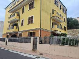 Puoi scegliere tra 508 ville in affitto, 1.193 case in affitto e molto di più! Appartamenti In Vendita La Maddalena Wikicasa