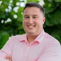 Virginia Whitman's Instagram, Twitter & Facebook