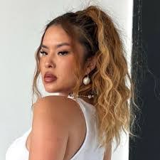 Lala Howard's Instagram, Twitter & Facebook