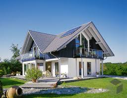 Satteldachhaus Mit Grossem Zwerchgiebel Schworer Haus Haus Baustil