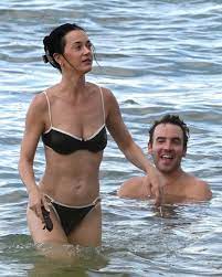 Katy Perry flaunted her chiseled abs in a bikini after her romance wit... |  Katy Perry | TikTok