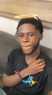 I'm a lovely and sweet single 27 years old guy looking for someone to call  my own ❤️