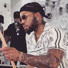 Floyd Ro · Biography