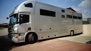 Scania 380 6 Chevaux Pop Out 190 000 Ttc Camion A Vendre Camion Chevaux Van Chevaux