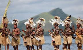 Sejak tahun 2003 dibagi menjadi dua provinsi, dengan bagian timur tetap memakai nama papua sedangkan bagian baratnya memakai nama papua barat. Papua Province Indonesia Britannica