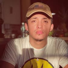 Cesar Alex (@ecualex95) • Instagram photos and videos