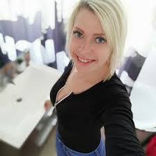 Lisa Trautwein's Instagram, Twitter & Facebook