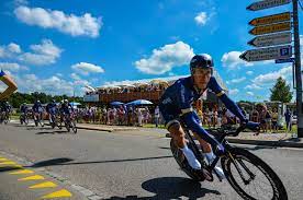 Cor vos stefan küng wins the 1st stage of the tour de suisse ahead of his compatriot stefan bissegger and mattia cattaneo. Tour De Suisse Hub Frauenfeld Home Facebook