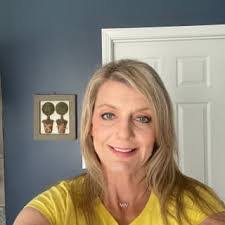 Emily Lukens's Instagram, Twitter & Facebook