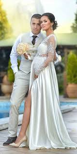 24 Maternity Wedding Dresses For Moms To Be Wedding Forward Pregnant Wedding Dress Pregnant Wedding Wedding Dresses Pregnant Brides