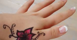 Gambar Tato Keren Bunga 5 Gambar Tato Tangan Keren Paling Modis Tips Kecantikan Dan Diet 16 Tato Keren Para Yakuza Jepang Tato Keren Gambar Tato Tato Cantik