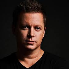 Discover more posts about morto oggi. Tragedia A Bali Il Dj Adam Sky Muore Dissanguato Per Salvare Un Amica Aveva 42 Anni