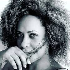 Raquel Rey: Un Talento Incuestionable de la Escena Cubana