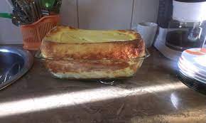 Apoi, adaugam restul de faina, peste care turnam apa cu praf. Celebra Prajitura Cu Branza A La Monica Anghel Dezvelita Prwave Stiri Afaceri Stiri Marketing Case Studies Stiri Pr