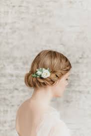 It is widely cultivated for its attractive and sweetly fragrant flowers. Flower Hair Comb Wedding Floral Hair Comb Small Bridal Hair Comb Rose White Flower Hair Piece Greenery Hair Comb Wedding Hair Flower Comb Accessories Weddings Valresa Com
