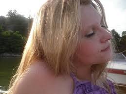 Amanda Vandyke's Instagram, Twitter & Facebook