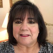 Linda De Leon Valencia