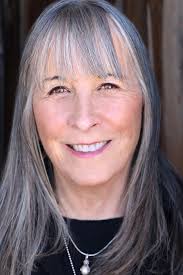 Danna Cooper's Instagram, Twitter & Facebook