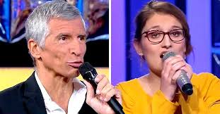 Un record dans l'émission et un exploit pour la jeune femme qui est devenue la plus grande maestro de l'émission dépassant l'ancien numéro un. N Oubliez Pas Les Paroles Nagui Se Confie Sur Une Habitude D Heloise Ancienne Maestro