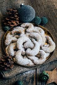 Vanillekipferl Weihnachtsplatzchen Originalrezept Aus Wien Reisehappen Vanillekipferl Rezept Vanillekipferl Low Carb Tassenkuchen