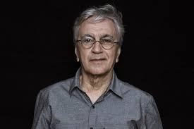 Trained as a lawyer, caetano served with salazar (then the finance minister) in 1929 and helped to draft the constitution of 1933 and Seis Dias Apos Roubo Equipamentos De Som De Caetano Veloso Sao Recuperados Na Bahia Bahia G1