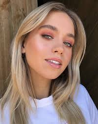 Hazel Newman (hazelnewman95)