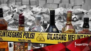 Bahaya peredaran gelap narkotika menyasar semua kalangan terbukti dengan banyaknya artis dan pesohor. Mantan Suami Dina Lorenza Gsh Ditangkap Karena Kasus Narkoba